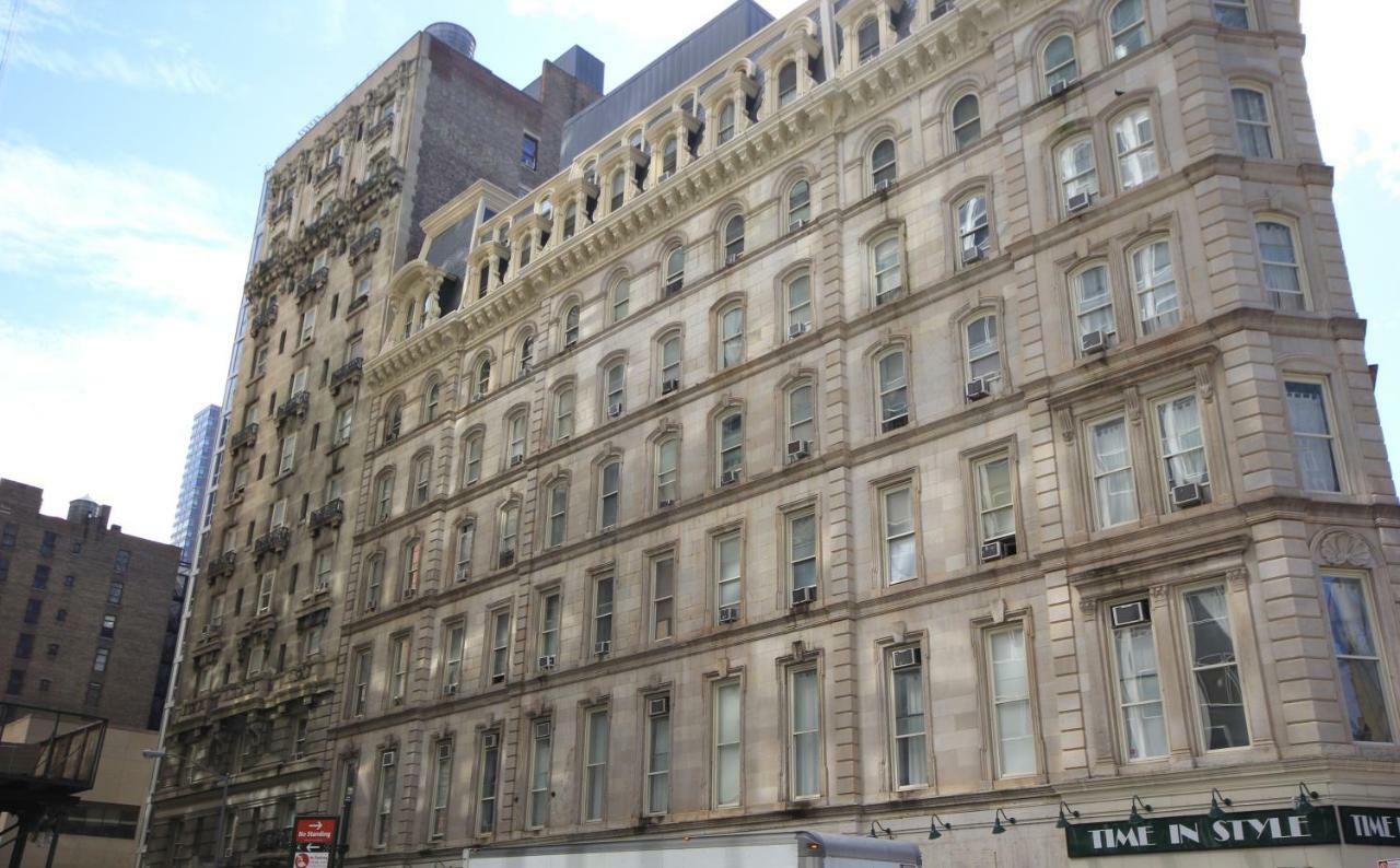 Plus, Next To The Korea-town * Nueva York